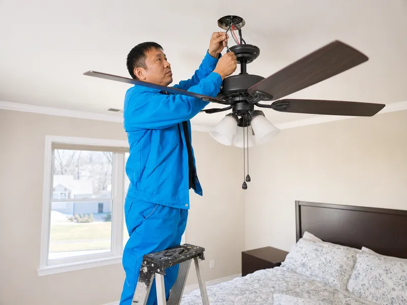 Ceiling fan with light installation