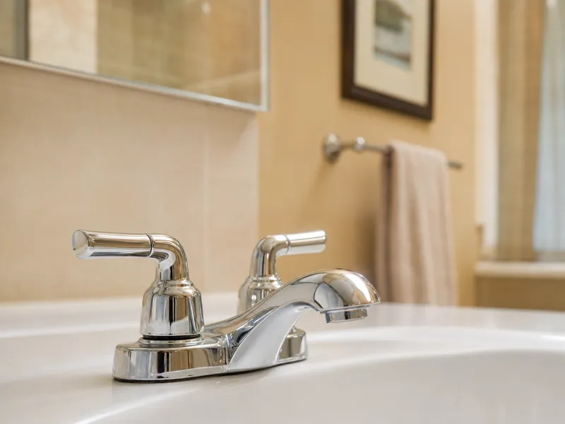 Bathroom faucet, Bronx