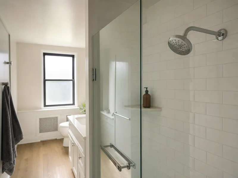 Shower head, Queens co-op