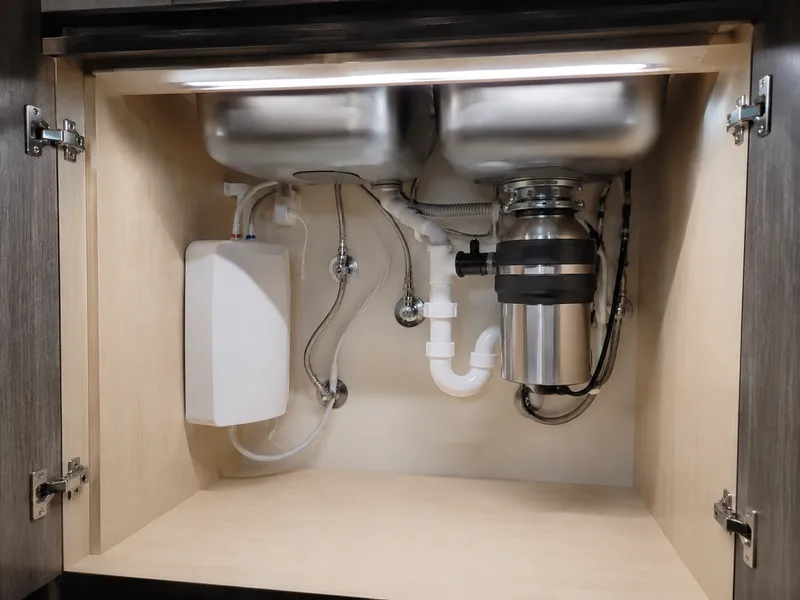 Tankless electric water heater