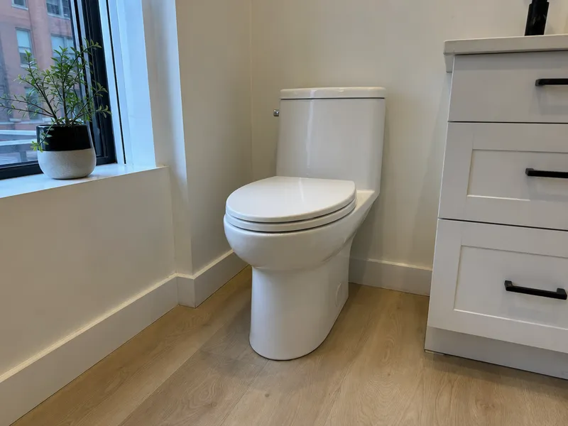 One-piece toilet