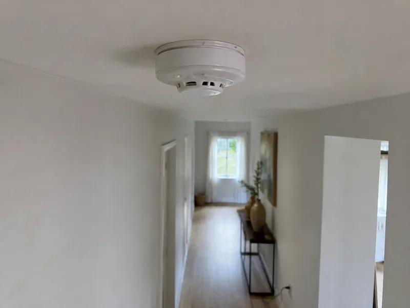 Astoria family home, smoke detectors